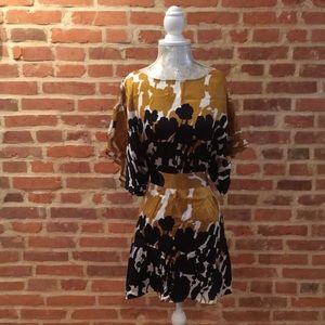 BCBG Maxazria satin kimono sleeve mini w/sash tie.